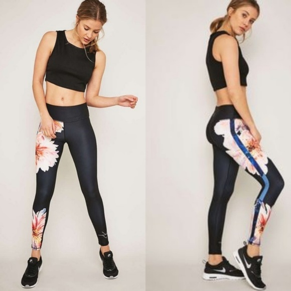 Urban Outfitters Pants - UO Flower Power leggings